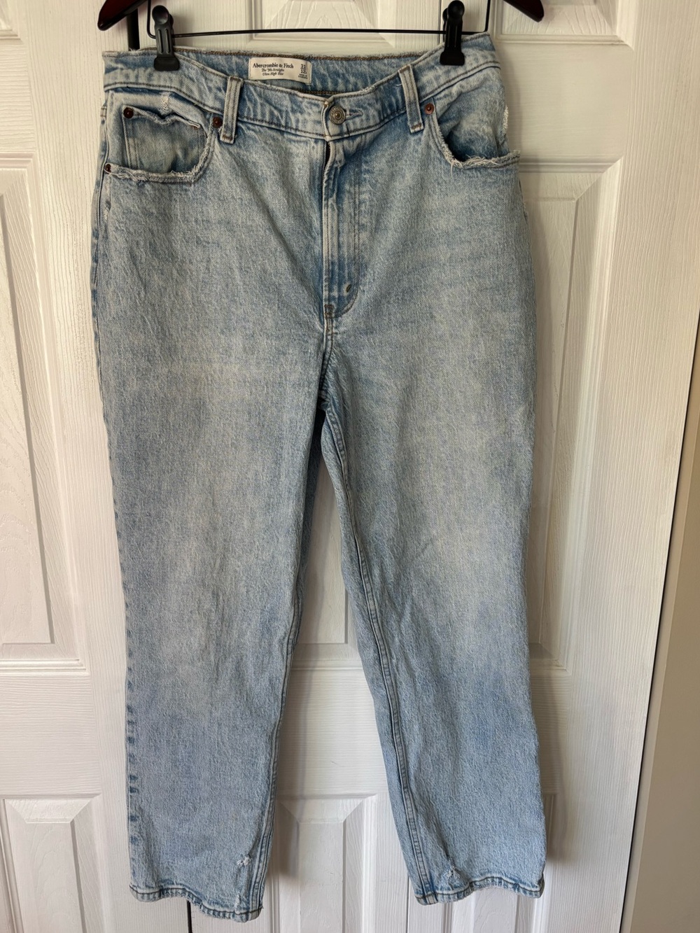Abercrombie & Fitch the 90s Straight Ultra High Rise Jean Size 31 /12 Short